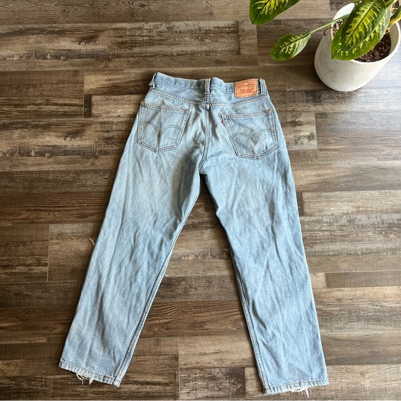 Distressed Vintage Levi’s 550 - Picture 3 of 5